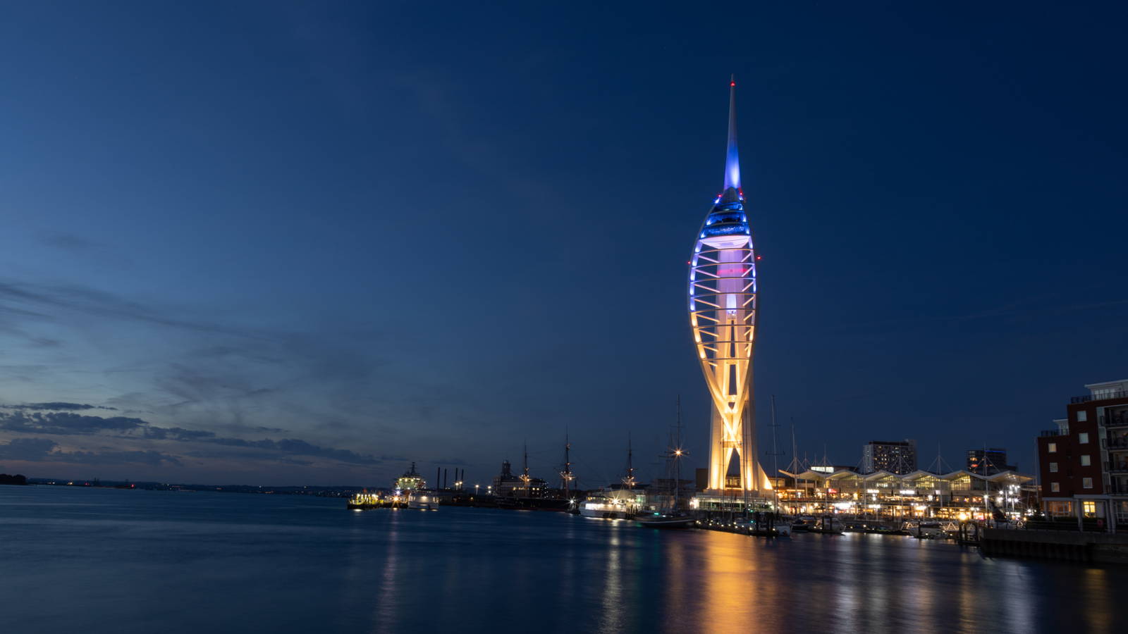 Portsmouth Wellbeing Service turns 10 as they shine a light on Stoptober 2025