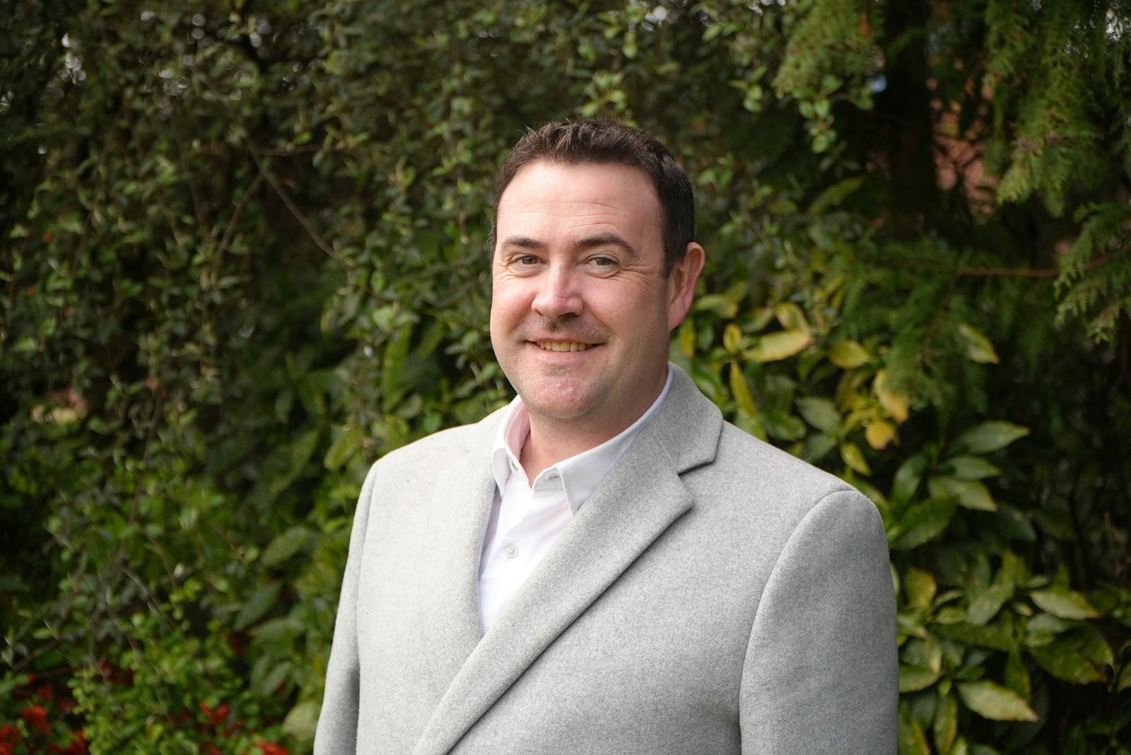 roposed law strengthens support for brothers and sisters in care