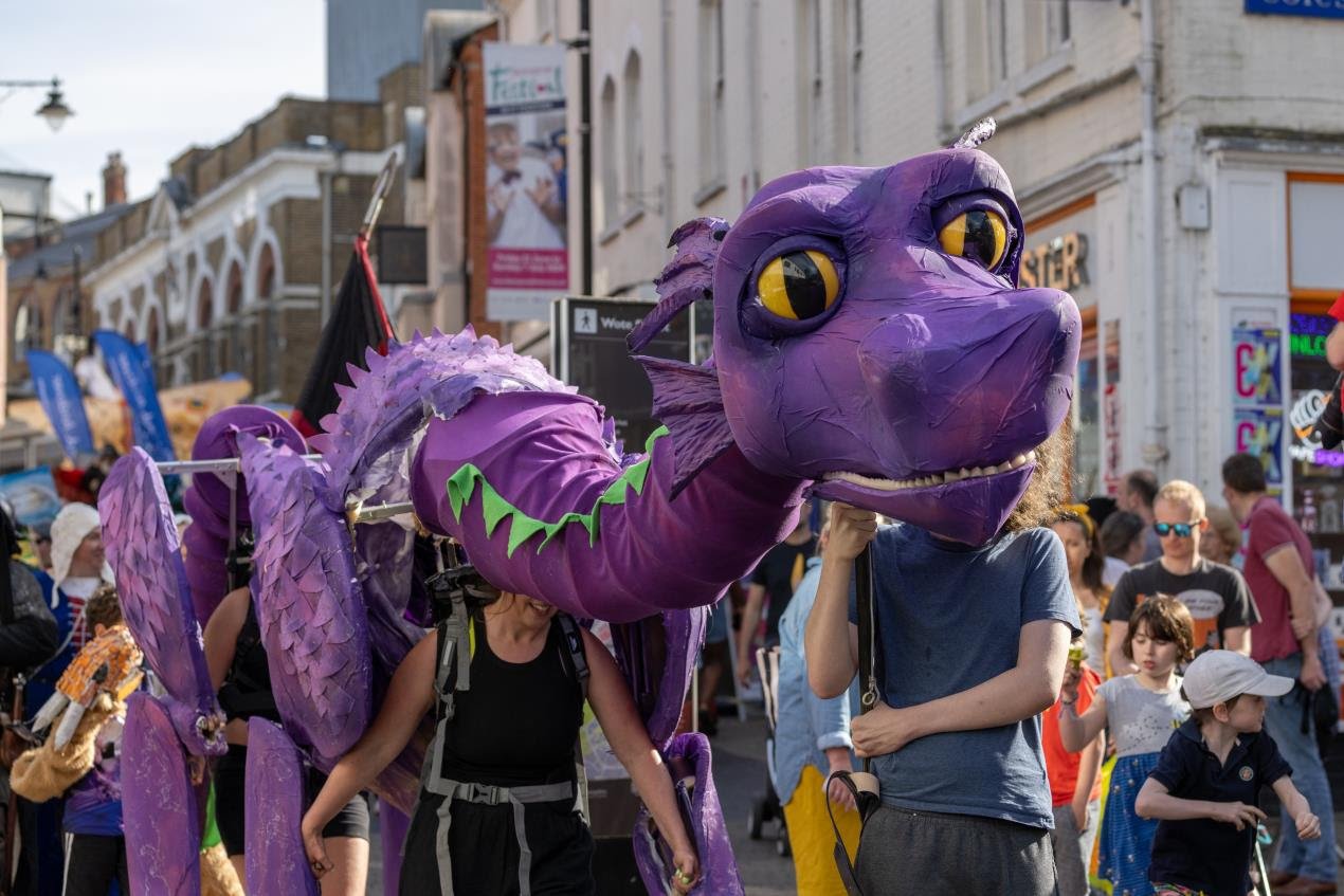 Competition to design star of this year’s Basingstoke Festival parade