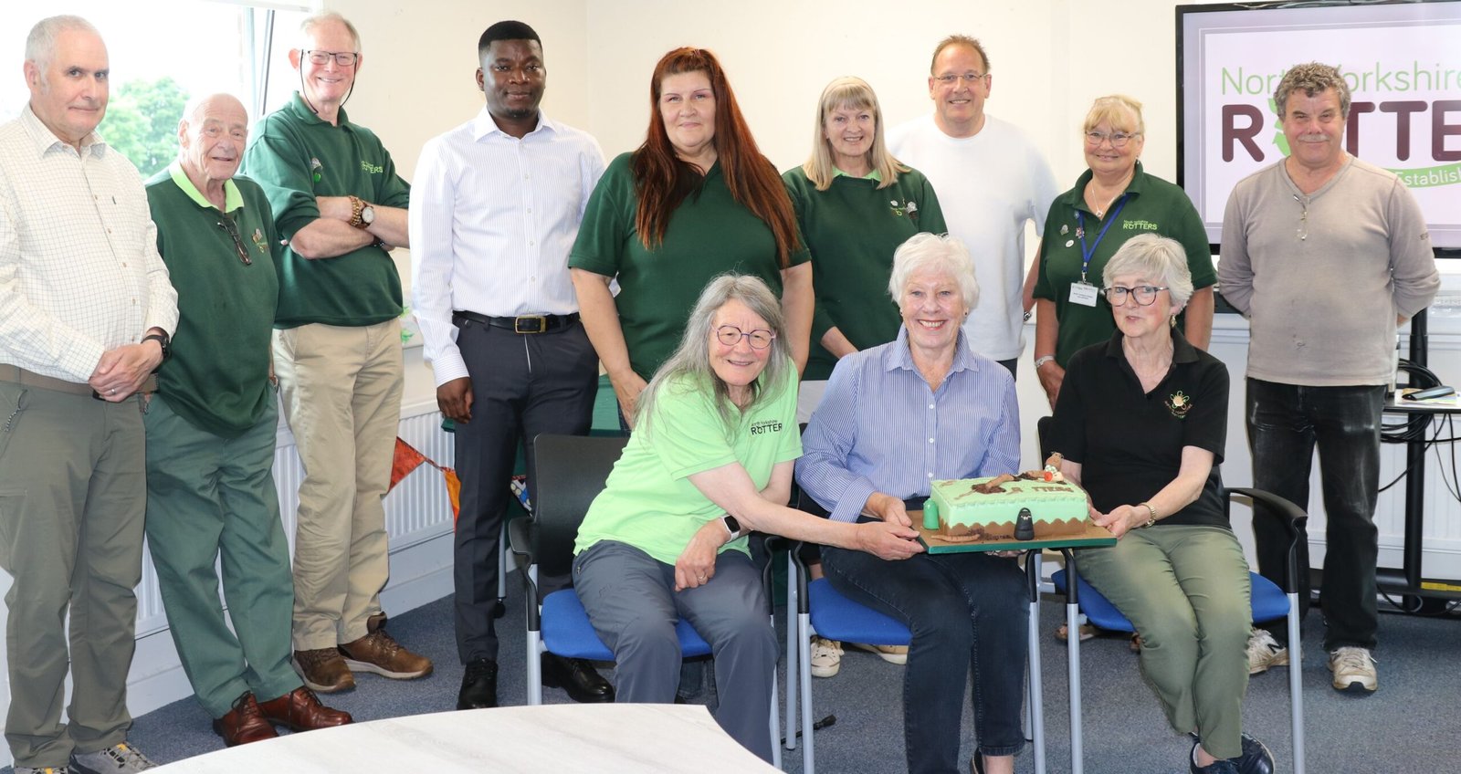 Volunteers mark 20 years of inspiring communities to cut waste