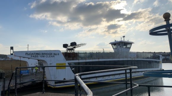 Cowes Floating Bridge to run extended hours during Cowes Week 2026